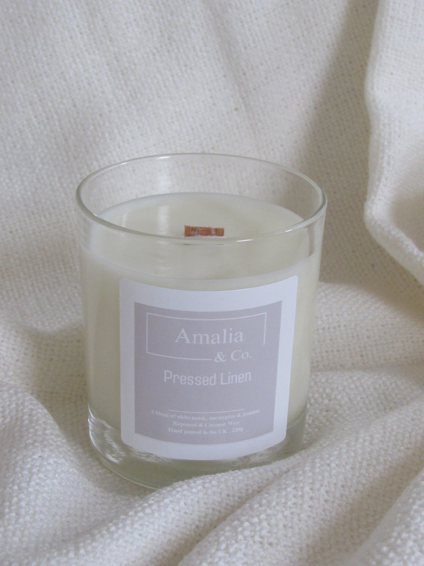 Pressed Linen – White Musk & Jasmine Scented Candle | Eco-Friendly Wood Wick